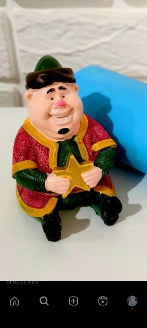 فنانيس نجمة