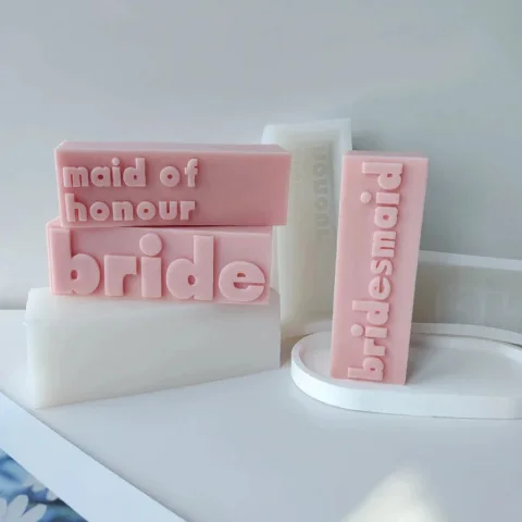 عامود maid of honour
